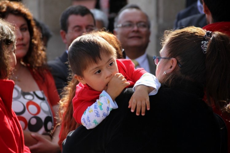 FAMILIARES DE PERSONAS CON SÍNDROME DE DOWN CELEBRAN SU DÍA CON VISITA AL INTENDENTE IBÁÑEZ