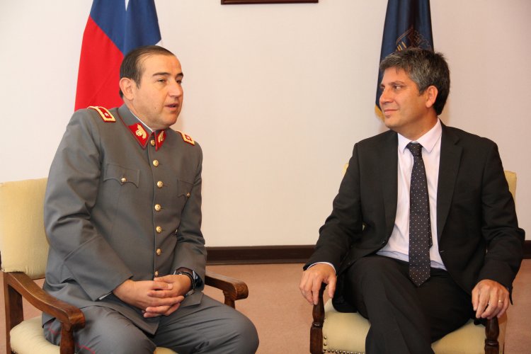 INTENDENTE CLAUDIO IBÁÑEZ RECIBE A NUEVO GENERAL DE DIVISIÓN DEL EJÉRCITO