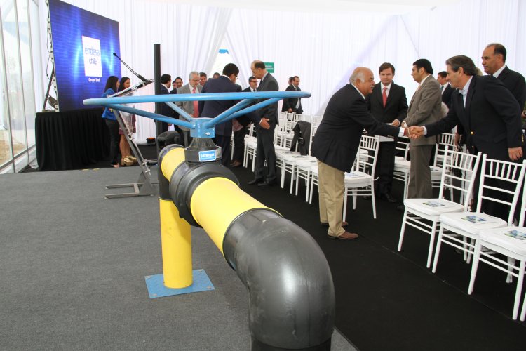 INICIA OPERACIONES LA PRIMERA PLANTA DE DISTRIBUCIÓN DE GAS NATURAL LICUADO POR CAÑERÍA EN LA CONURBACIÓN