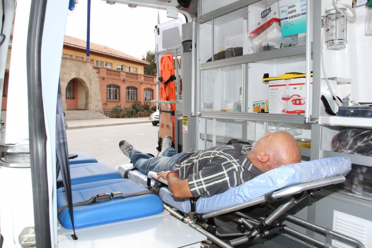 GOBIERNO REGIONAL ENTREGA 4 NUEVOS VEHÍCULOS PARA EL TRASLADO DE PACIENTES EN LA SERENA