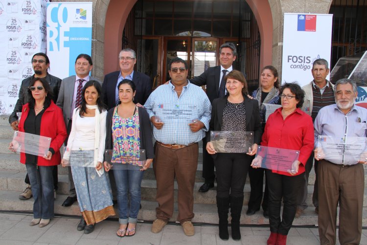 GOBIERNO REGIONAL Y FOSIS ENTREGAN $400 MILLONES A EMPRENDEDORES Y AGRUPACIONES PRODUCTIVAS DE LA ZONA