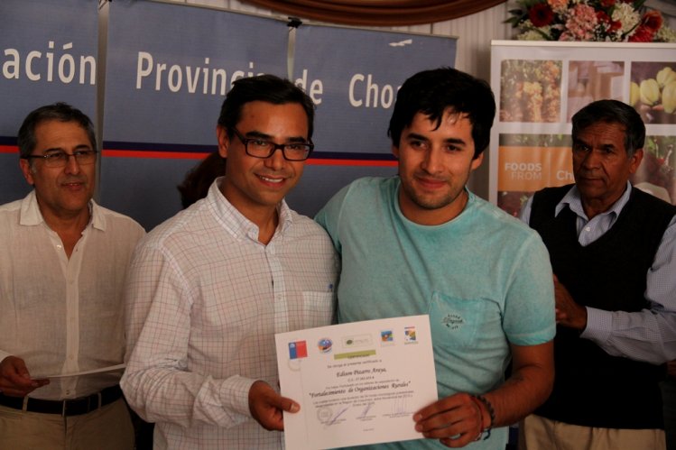 DIRIGENTES SOCIALES SE CERTIFICAN EN LIDERAZGO Y DESARROLLO DE LA RURALIDAD