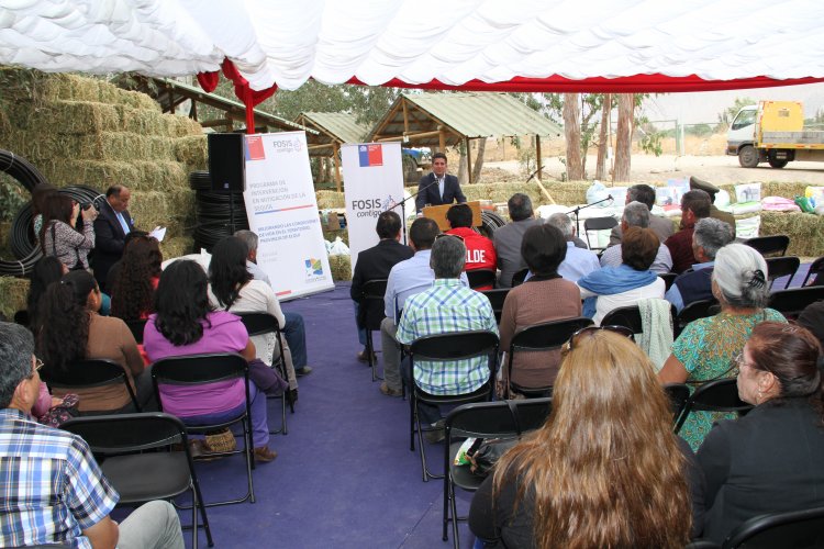 ENTREGAN IMPLEMENTOS PARA PALIAR LA SEQUÍA A 210 FAMILIAS DE ELQUI