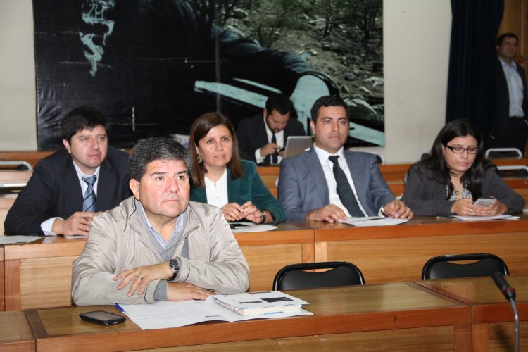 ANALIZAN NUEVA LEY DE TRANSPARENCIA Y PROBIDAD DE LA PRESIDENTA BACHELET PARA COMBATIR LA CORRUPCIÓN