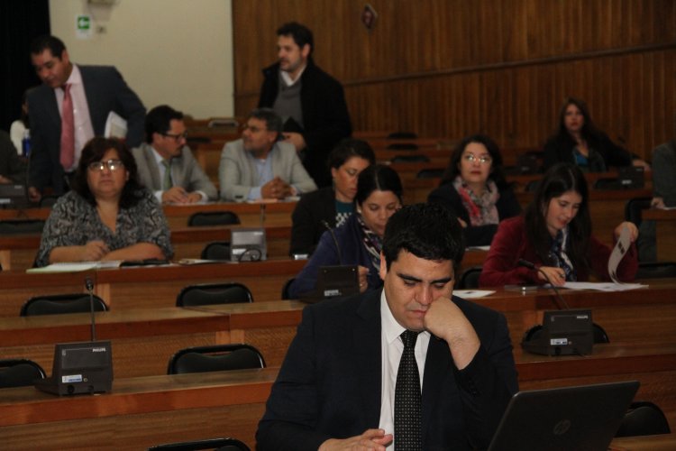 ANALIZAN NUEVA LEY DE TRANSPARENCIA Y PROBIDAD DE LA PRESIDENTA BACHELET PARA COMBATIR LA CORRUPCIÓN