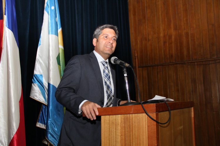 ANALIZAN NUEVA LEY DE TRANSPARENCIA Y PROBIDAD DE LA PRESIDENTA BACHELET PARA COMBATIR LA CORRUPCIÓN