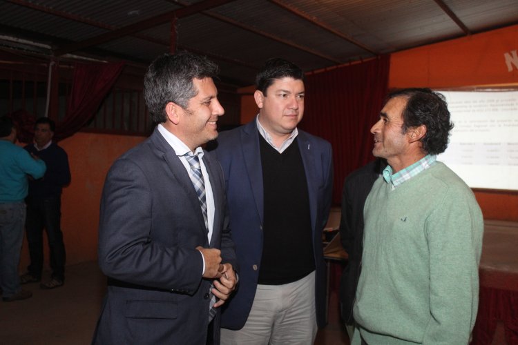 ALCANTARILLADO PARA NUEVA AURORA OVALLE.-