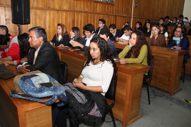 JÓVENES CON TALENTO DE ESTABLECIMIENTOS PÚBLICOS TIENEN PACE GRATUITO A LA EDUCACIÓN SUPERIOR