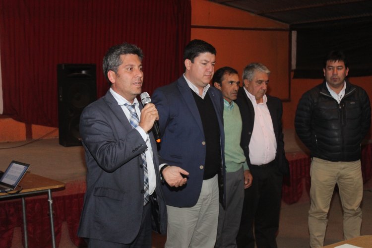 ALCANTARILLADO PARA NUEVA AURORA OVALLE.-