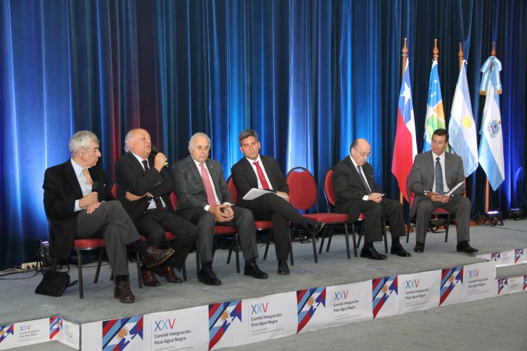 INTENDENTE CLAUDIO IBÁÑEZ: “ESTAMOS AVANZANDO DE MANERA SERIA, CONTUNDENTE Y RATIFICANDO LA VOLUNTAD DE AMBOS PAÍSES