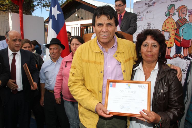 GOBIERNO REGIONAL Y FOSIS ENTREGAN IMPLEMENTOS PARA PALIAR LA SEQUÍA A 290 FAMILIAS DE CHOAPA