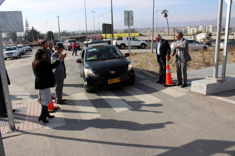 HABILITAN TRÁNSITO DE LOCOMOCIÓN COLECTIVA MENOR EN PUENTE FISCAL DE LA SERENA