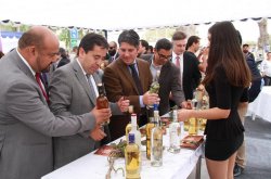 GOBIERNO DESTACA TRABAJO EN CONJUNTO CON PISQUEROS PARA FORTALECER PROYECCIÓN COMERCIAL
