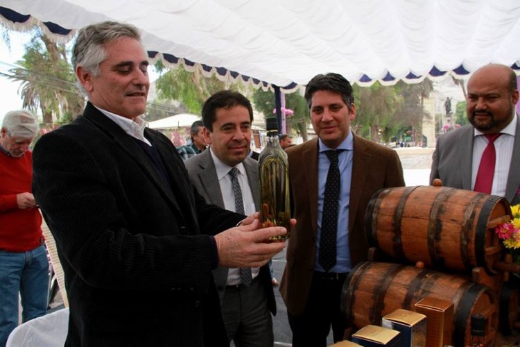 GOBIERNO DESTACA TRABAJO EN CONJUNTO CON PISQUEROS PARA FORTALECER PROYECCIÓN COMERCIAL