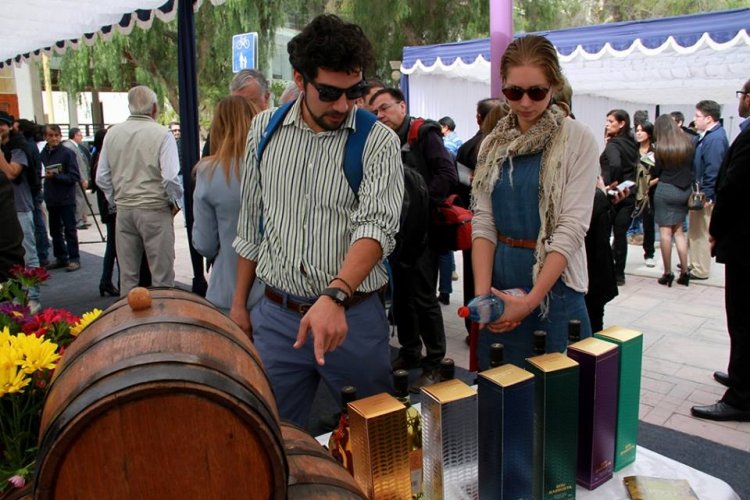 GOBIERNO DESTACA TRABAJO EN CONJUNTO CON PISQUEROS PARA FORTALECER PROYECCIÓN COMERCIAL