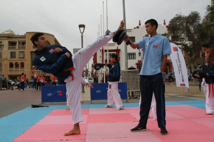 DESPIDEN A JÓVENES DEPORTISTAS QUE COMPETIRÁN EN LOS JUDEJUT DE PERÚ