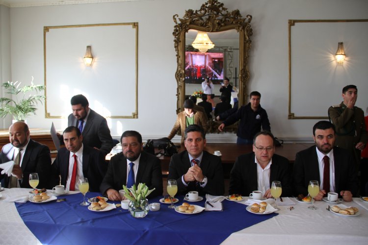 INTENDENTE IBÁÑEZ DESTACA AVANCES HISTÓRICOS DEL GOBIERNO EN 26 MESES DE GESTIÓN