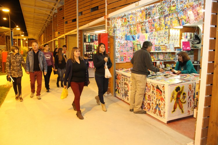 NUEVA PLAZA DE ABASTOS DE ILLAPEL ABRE SUS PUERTAS PARA FERIANTES Y EMPRENDEDORES