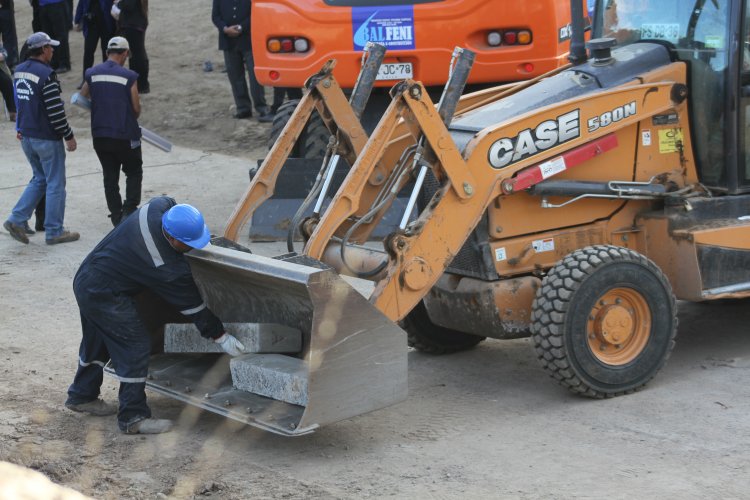 INICIAN OBRAS PARA HABILITAR NUEVA VÍA DE INGRESO AL CENTRO DE ILLAPEL