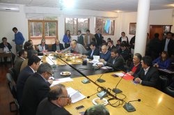 INTENDENTE IBÁÑEZ Y ALCALDES REALIZAN BALANCE Y DEFINEN NUEVAS ACCIONES POR EMERGENCIA Y TERREMOTO