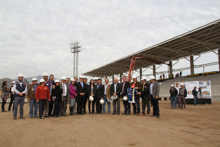 CONSTRUCCIÓN DEL ESTADIO DE OVALLE SUPERA EL 50% DE AVANCE