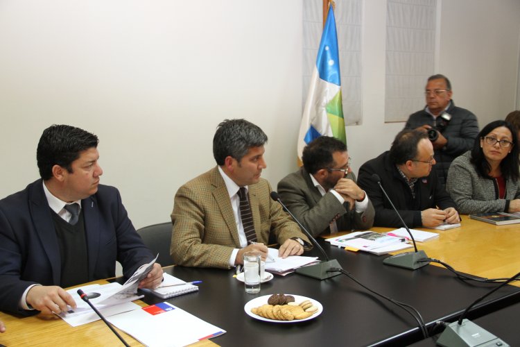 INTENDENTE IBÁÑEZ Y ALCALDES REALIZAN BALANCE Y DEFINEN NUEVAS ACCIONES POR EMERGENCIA Y TERREMOTO