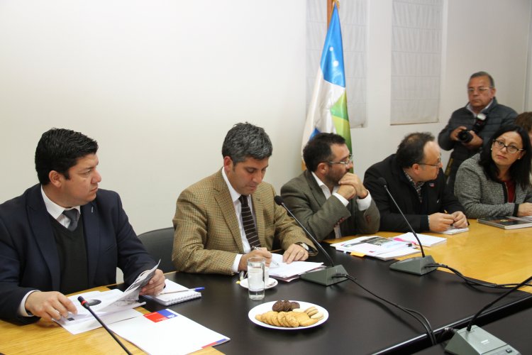 INTENDENTE IBÁÑEZ Y ALCALDES REALIZAN BALANCE Y DEFINEN NUEVAS ACCIONES POR EMERGENCIA Y TERREMOTO