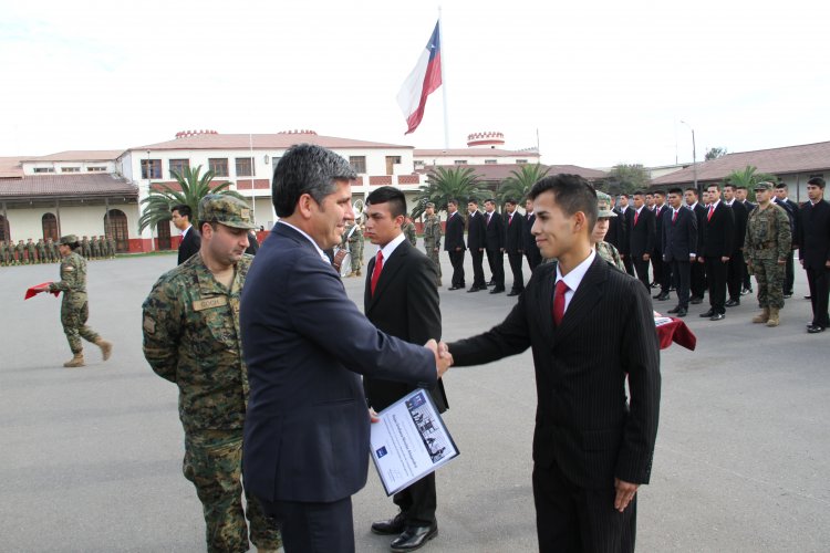 SOLDADOS CONSCRIPTOS LOGRAN CERTIFICARSE EN CONSTRUCCIÓN DE VIVIENDAS DE EMERGENCIAS