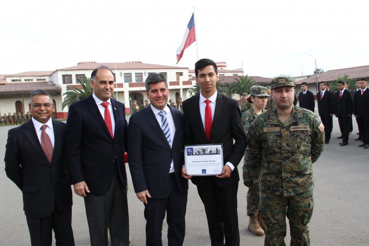 SOLDADOS CONSCRIPTOS LOGRAN CERTIFICARSE EN CONSTRUCCIÓN DE VIVIENDAS DE EMERGENCIAS