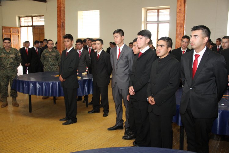 SOLDADOS CONSCRIPTOS LOGRAN CERTIFICARSE EN CONSTRUCCIÓN DE VIVIENDAS DE EMERGENCIAS