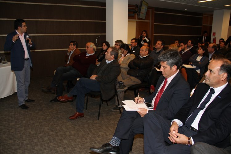 GOBIERNO Y CÁMARA CHILENA DE LA CONSTRUCCIÓN PROYECTAN 25 MIL NUEVOS HOGARES PARA LA REGIÓN