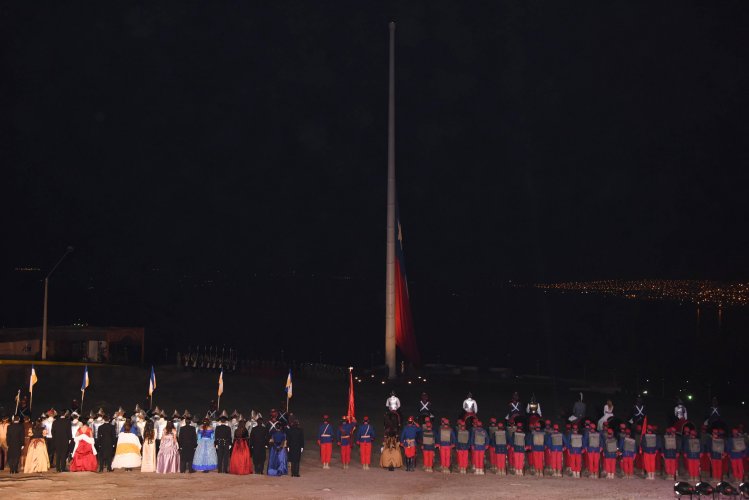 INTENDENTE IBÁÑEZ PARTICIPA EN CONMEMORACIÓN DE LOS 136 AÑOS DEL ASALTO Y TOMA DEL MORRO DE ARICA