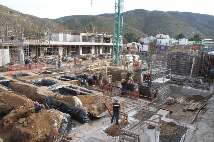 PRESIDENTA BACHELET DESTACA AVANCE DE OBRAS DEL GOBIERNO REGIONAL EN GIRA POR CANELA