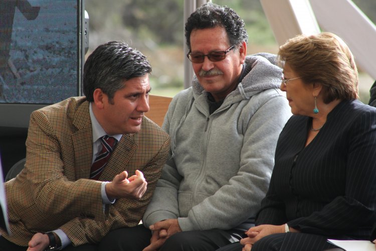 GOBIERNO ENTREGA RECURSOS PARA FORTALECER LA ACTIVIDAD PRODUCTIVA DE PEQUEÑOS MINEROS Y PIRQUINEROS