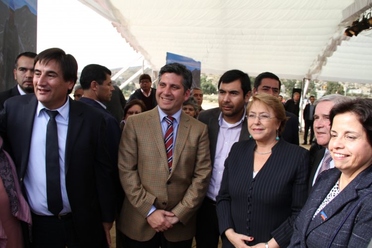 GOBIERNO ENTREGA RECURSOS PARA FORTALECER LA ACTIVIDAD PRODUCTIVA DE PEQUEÑOS MINEROS Y PIRQUINEROS