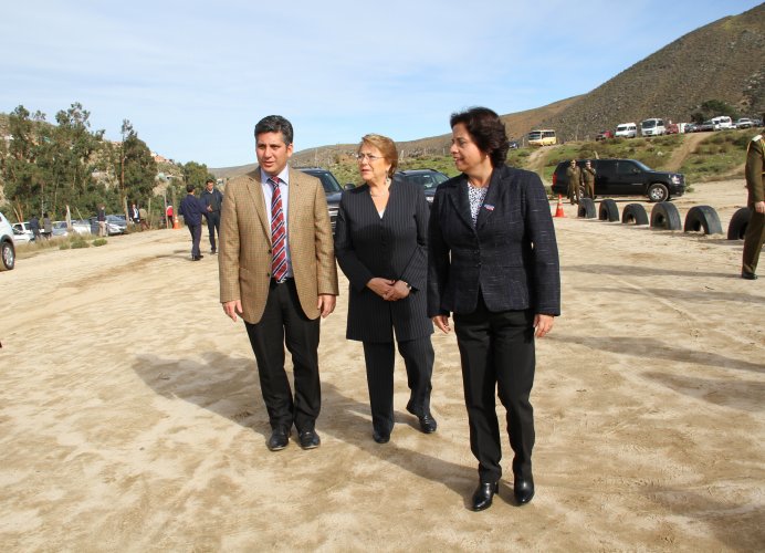 GOBIERNO ENTREGA RECURSOS PARA FORTALECER LA ACTIVIDAD PRODUCTIVA DE PEQUEÑOS MINEROS Y PIRQUINEROS