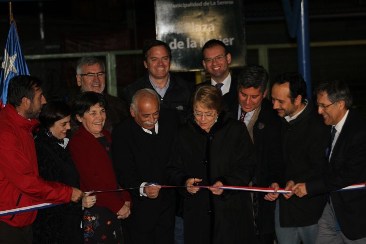 PRESIDENTA BACHELET INAUGURA NUEVA “PLAZA DE LA MUJER” EN SECTOR LAS COMPAÑÍAS DE LA SERENA