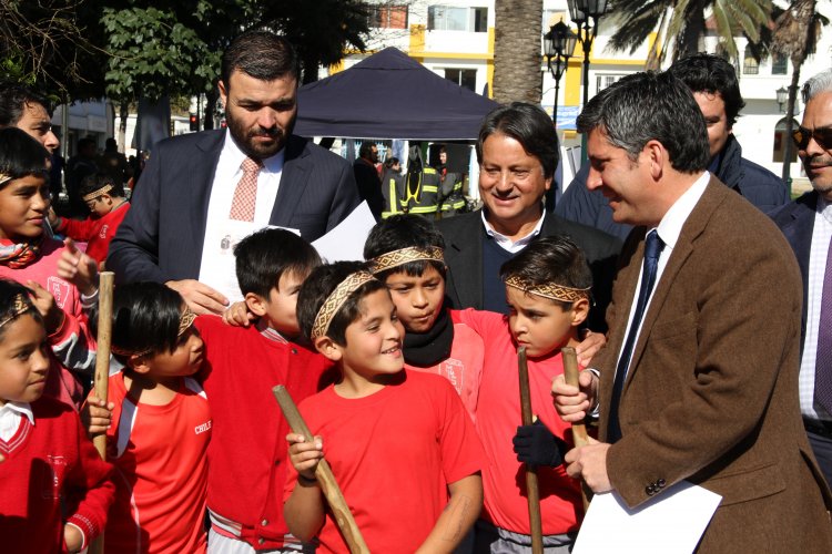CIENTOS DE NIÑOS Y ADOLESCENTES DE COQUIMBO LE DICEN “NO AL TRABAJO INFANTIL”