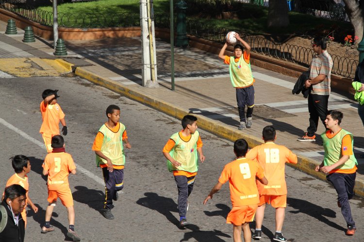 CIENTOS DE NIÑOS Y ADOLESCENTES DE COQUIMBO LE DICEN “NO AL TRABAJO INFANTIL”