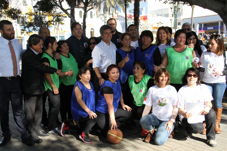 CIENTOS DE NIÑOS Y ADOLESCENTES DE COQUIMBO LE DICEN “NO AL TRABAJO INFANTIL”