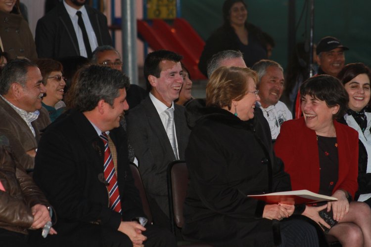 PRESIDENTA BACHELET INAUGURA NUEVA “PLAZA DE LA MUJER” EN SECTOR LAS COMPAÑÍAS DE LA SERENA