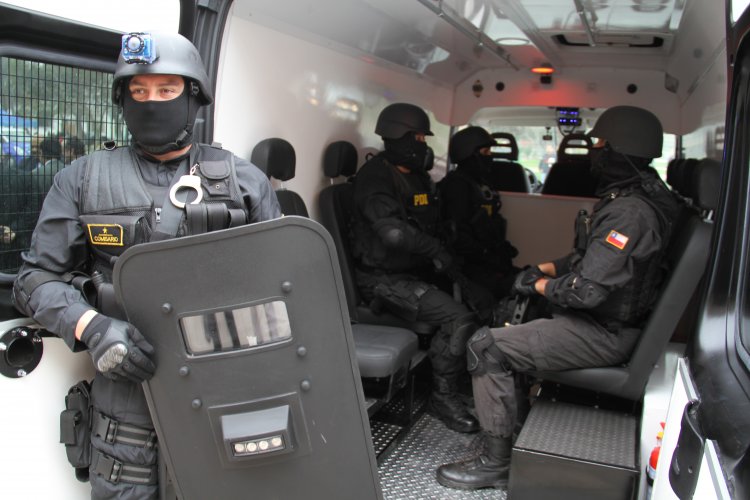 GOBIERNO REGIONAL HACE ENTREGA DE MODERNO VEHÍCULO PARA EL GRUPO DE OPERACIONES ESPECIALES DE LA PDI