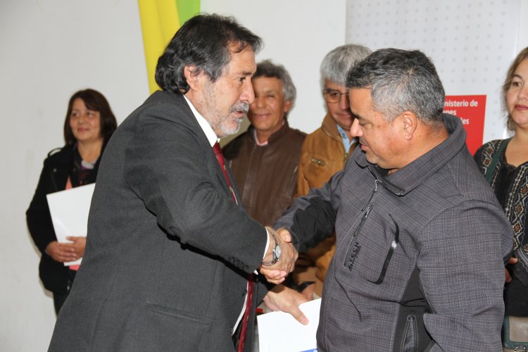 MÁS DE 70 FAMILIAS DE LA SERENA SE CONVIRTIERON EN DUEÑOS LEGALES DE SUS TERRENOS