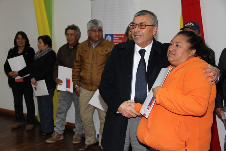 MÁS DE 70 FAMILIAS DE LA SERENA SE CONVIRTIERON EN DUEÑOS LEGALES DE SUS TERRENOS