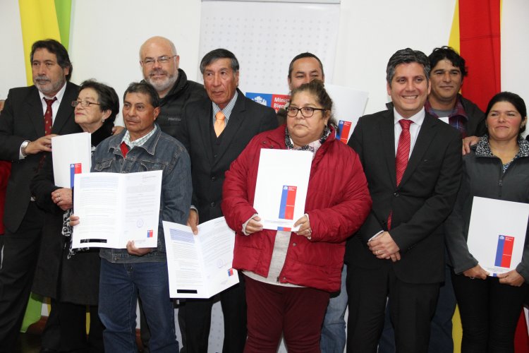 MÁS DE 70 FAMILIAS DE LA SERENA SE CONVIRTIERON EN DUEÑOS LEGALES DE SUS TERRENOS