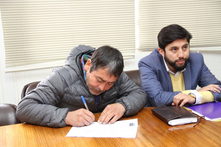 GOBIERNO ENTREGA DONACIÓN PRIVADA PARA PESCADORES ARTESANALES AFECTADOS POR TSUNAMI