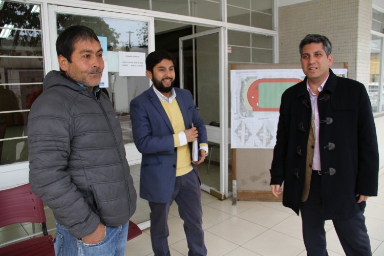 GOBIERNO ENTREGA DONACIÓN PRIVADA PARA PESCADORES ARTESANALES AFECTADOS POR TSUNAMI