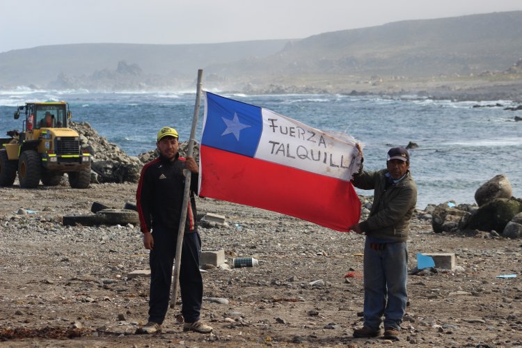 GOBIERNO ENTREGA DONACIÓN PRIVADA PARA PESCADORES ARTESANALES AFECTADOS POR TSUNAMI