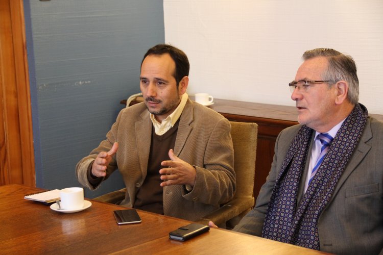 DIPUTADOS ENTREGAN INFORME OFICIAL AL INTENDENTE POR SERIAS DEFICIENCIAS DE LA EMPRESA DE AGUA POTABLE