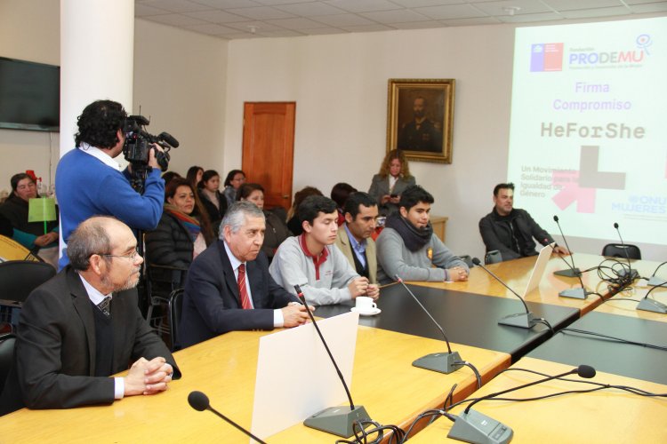 FIRMAN COMPROMISO TRANSVERSAL PARA PROTEGER LOS DERECHOS DE LAS MUJERES Y NIÑAS